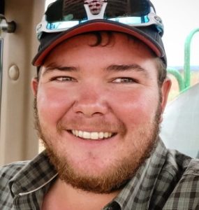 Justyn- Jong 25-Jarige Boer Wil Saai - Laat Justyn Jou Help Op Die Plaas!